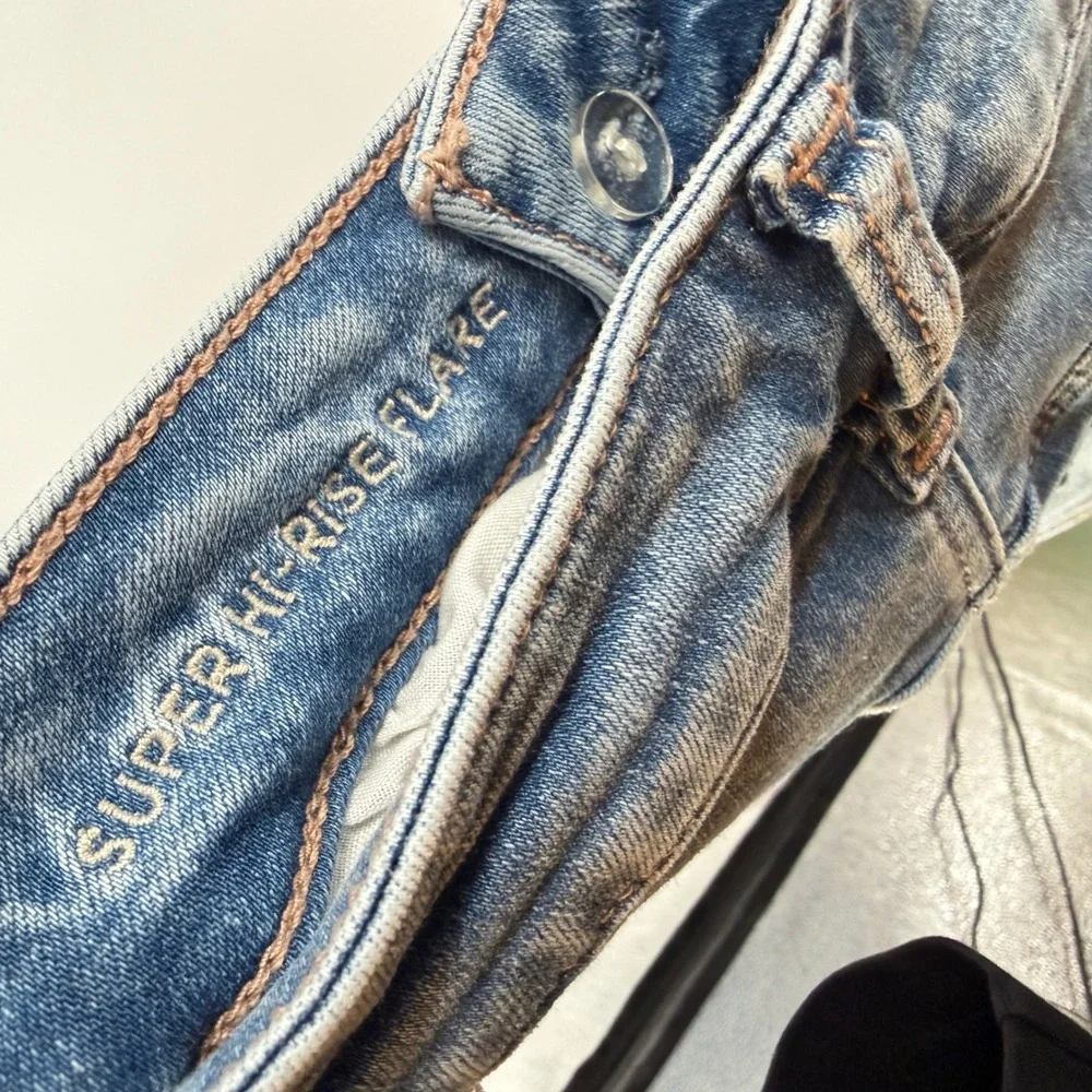 American Eagle‎ Women 6 Long Tall Blue Distressed Flare Jeans Next Level Stretch
